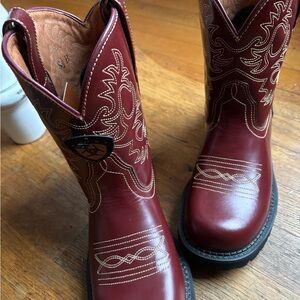 New with tags Ariat Red Western Boots